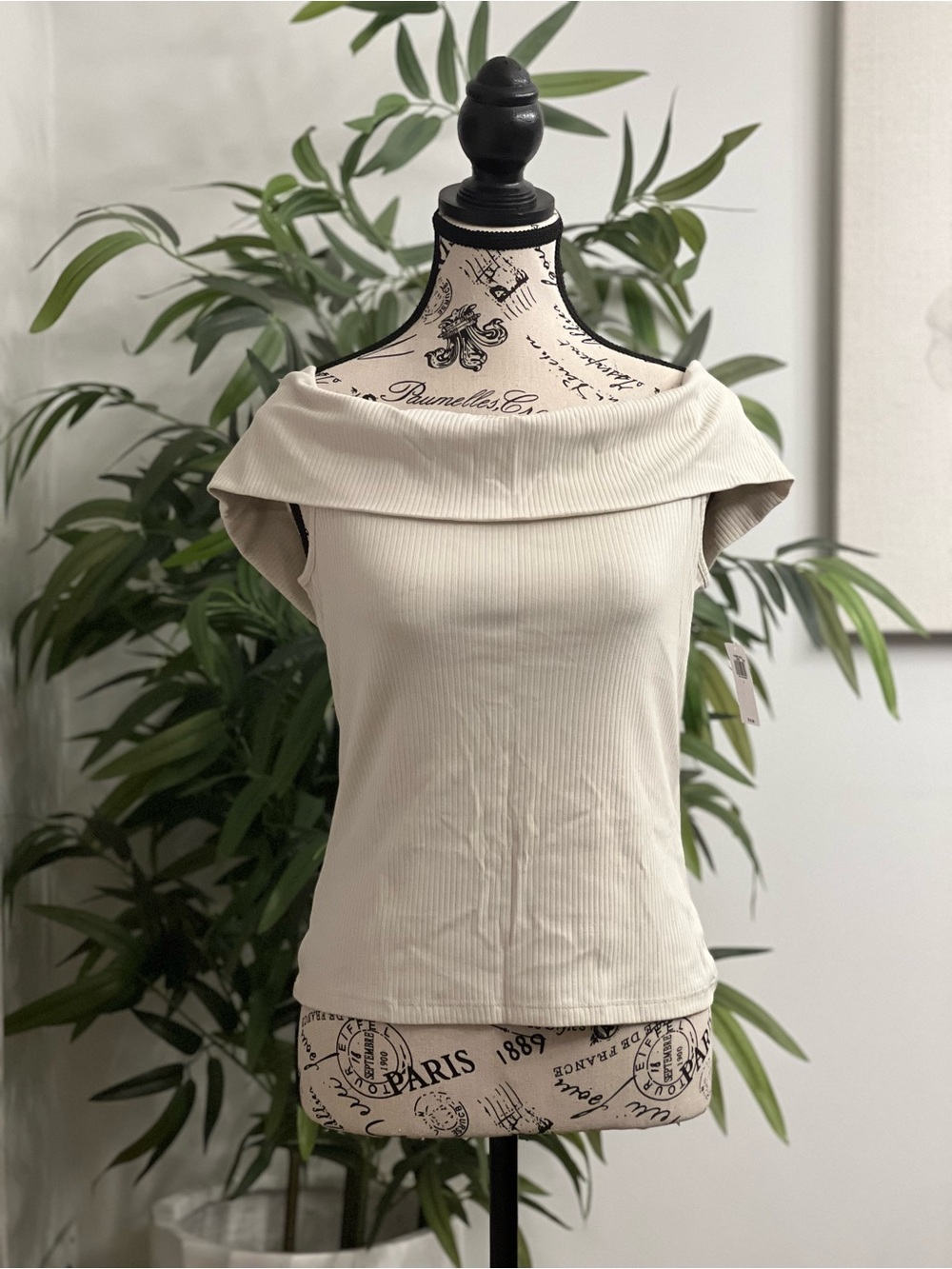 Old Navy Off-Shoulder Ribbed Tank in Cream